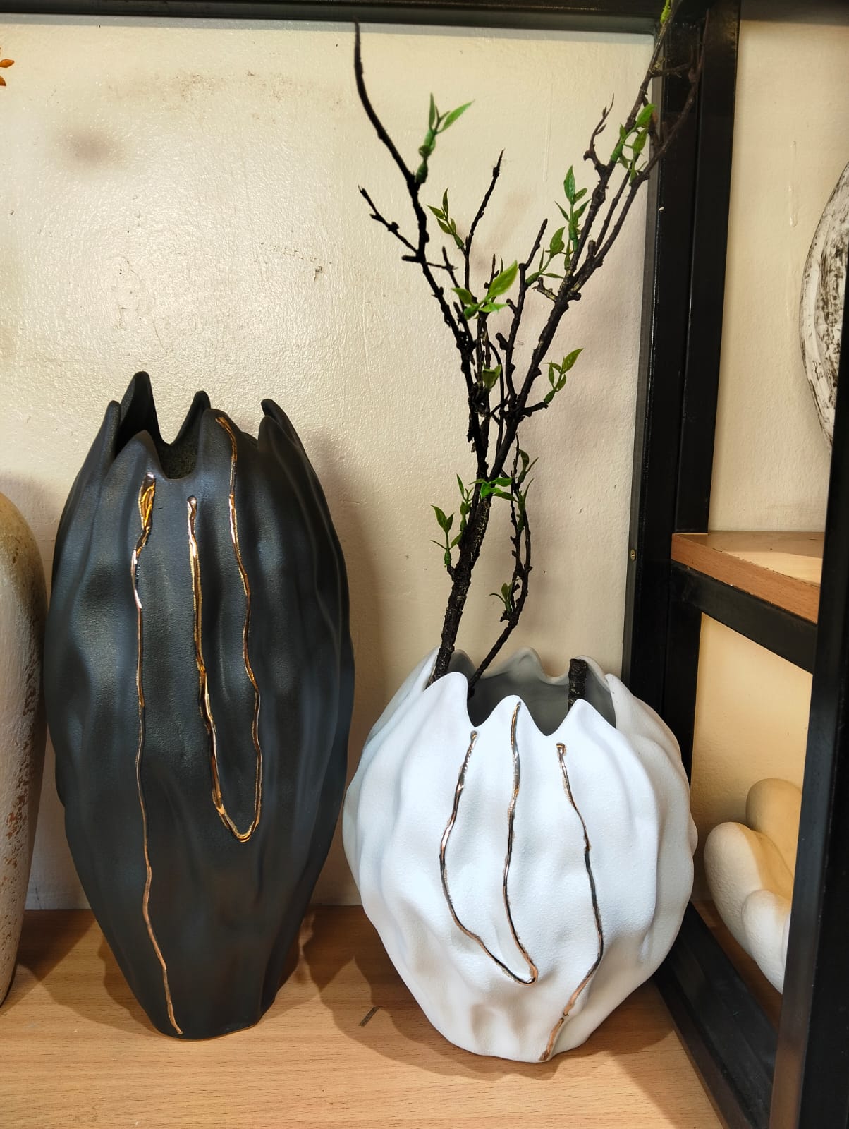 Luxury Black & White Sculptural Ceramic Vase Set – Modern Home Decor