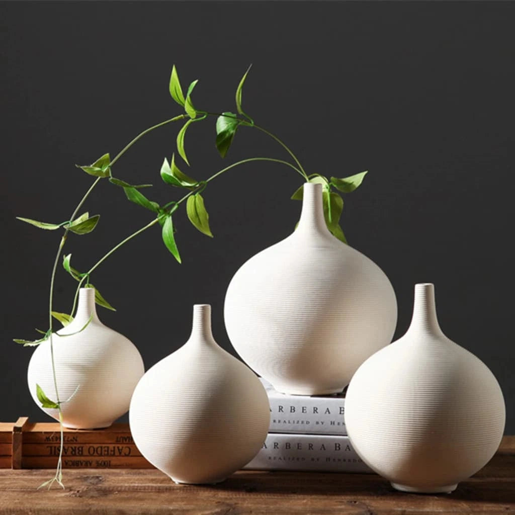 Modern Ribbed Ceramic Bottle Vase – Minimalist Decorative Vase