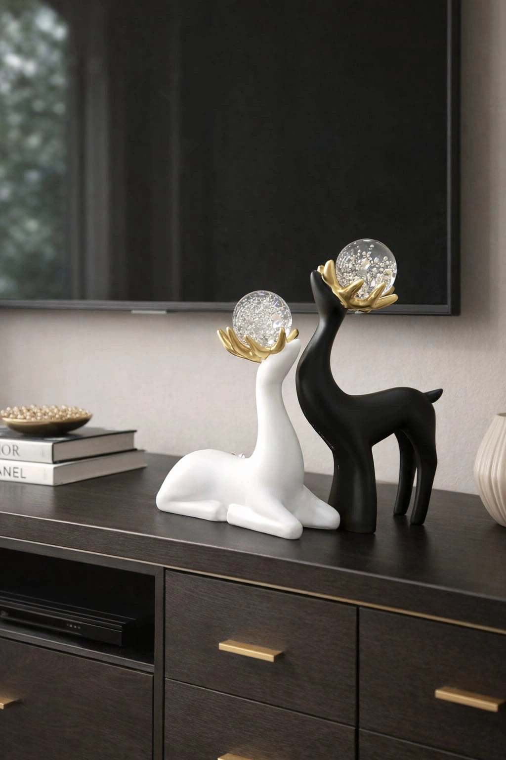 Nordic Deer Crystal Ornament Set – Luxury Tabletop Decor
