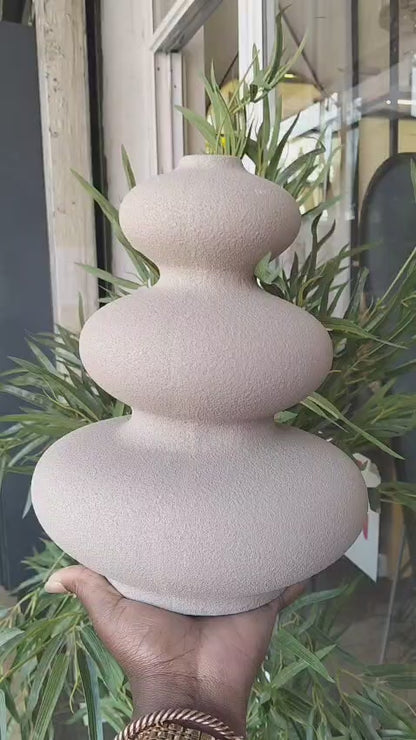 Modern Sculptural Pebble Ceramic Vase – Minimalist Decorative Vase