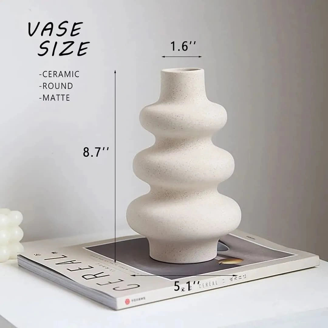 Modern Wavy Sculptural Ceramic Vase – Minimalist Decorative Flower Vase